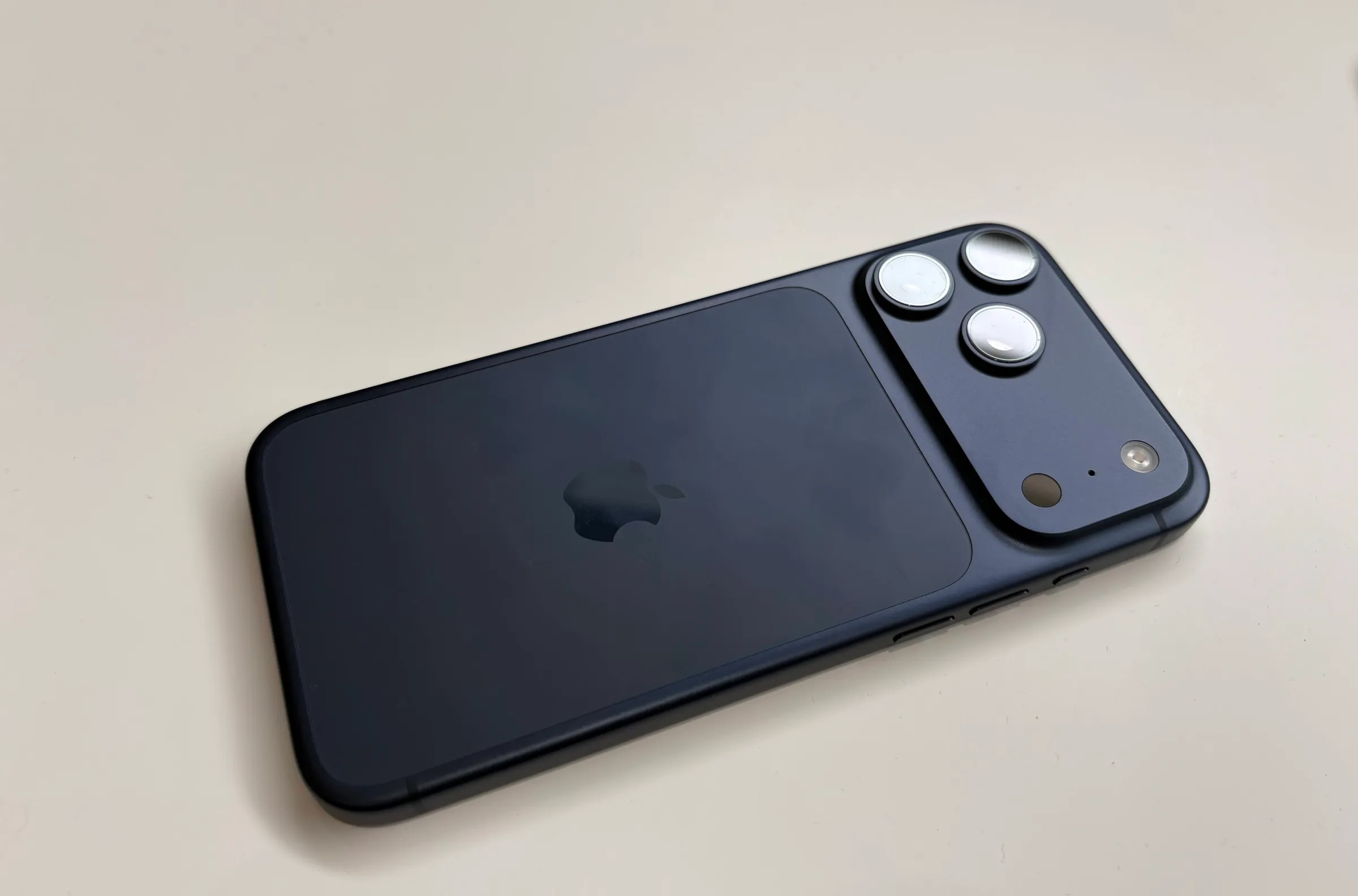 Bo doi iPhone 17 Pro anh 6