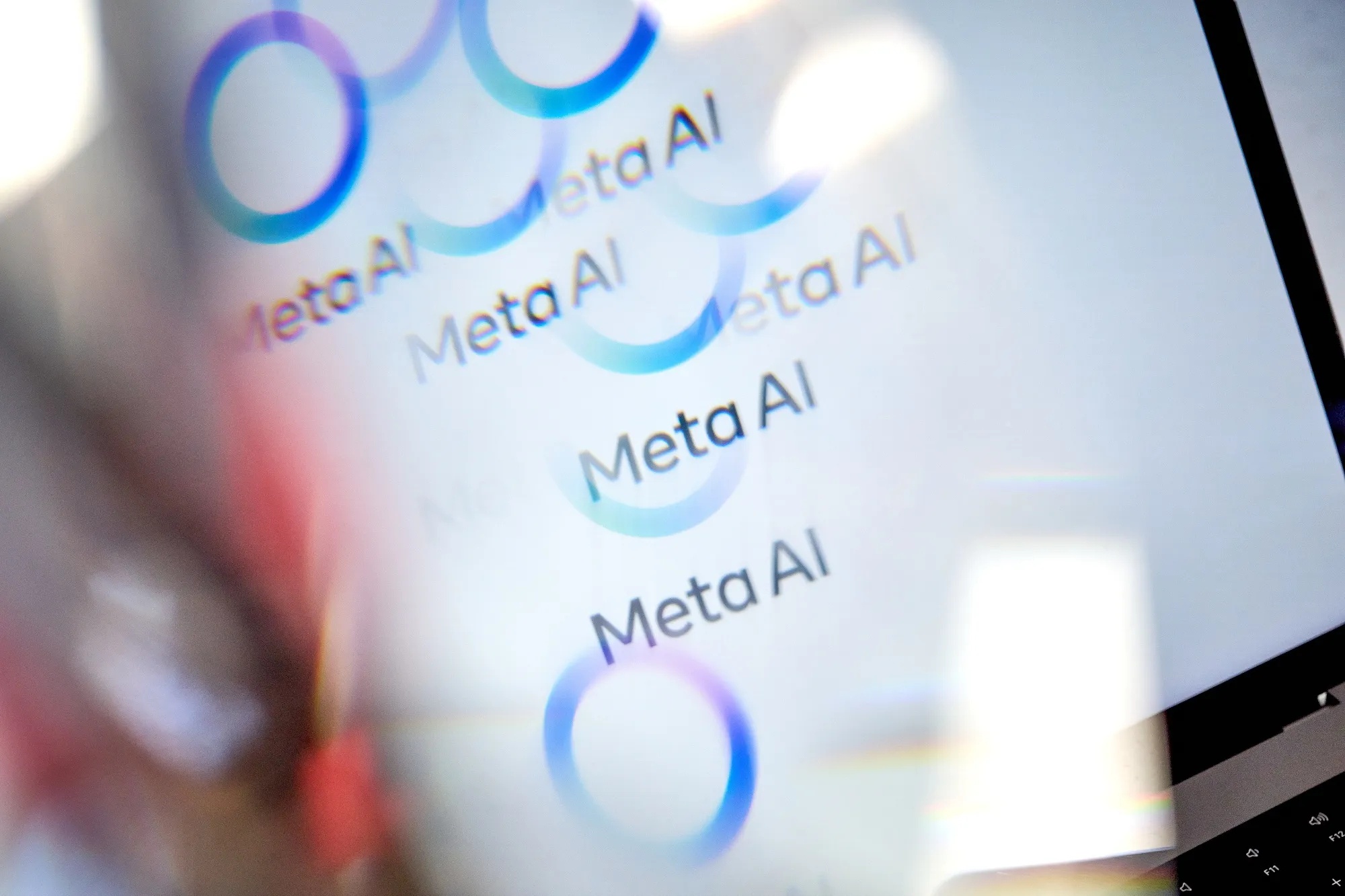 Nhom 'sieu sao' cua Mark Zuckerberg ran nut hinh anh