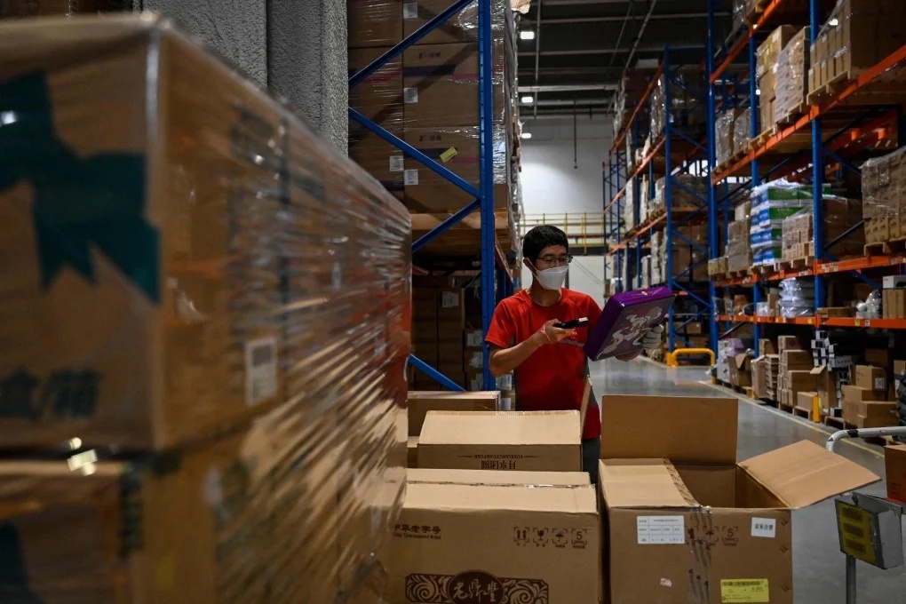 Kho hang cua ong lon TMDT Trung Quoc bi trom dung mua GIang sinh hinh anh