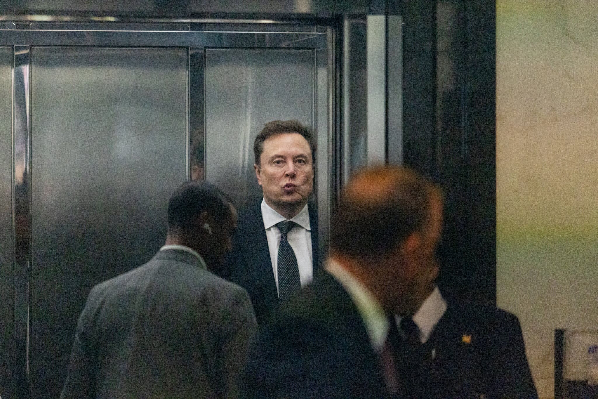 Elon Musk: 'Toi that ngu ngoc' hinh anh