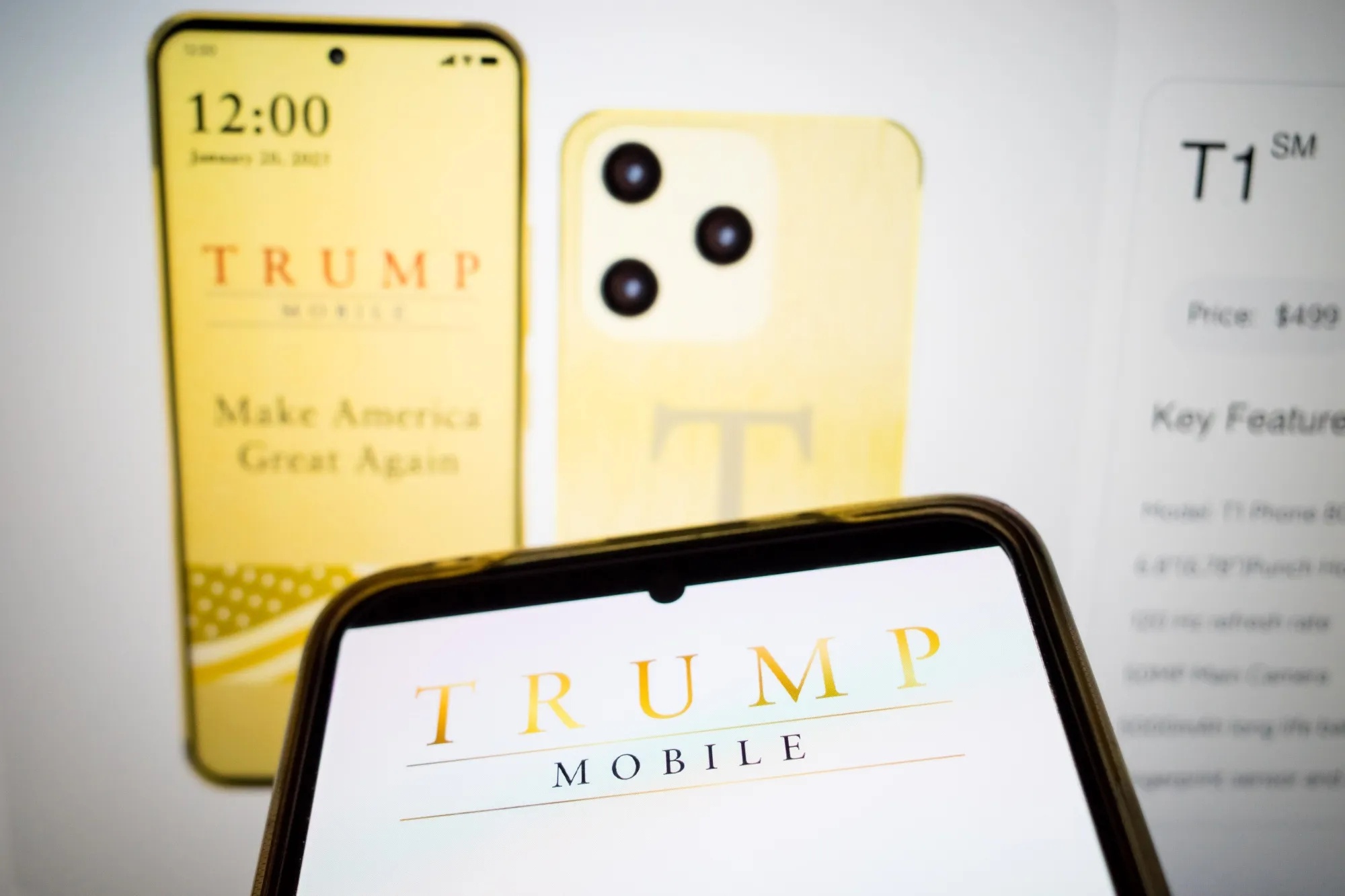 Trump Mobile gap loi ngay khi ra mat hinh anh