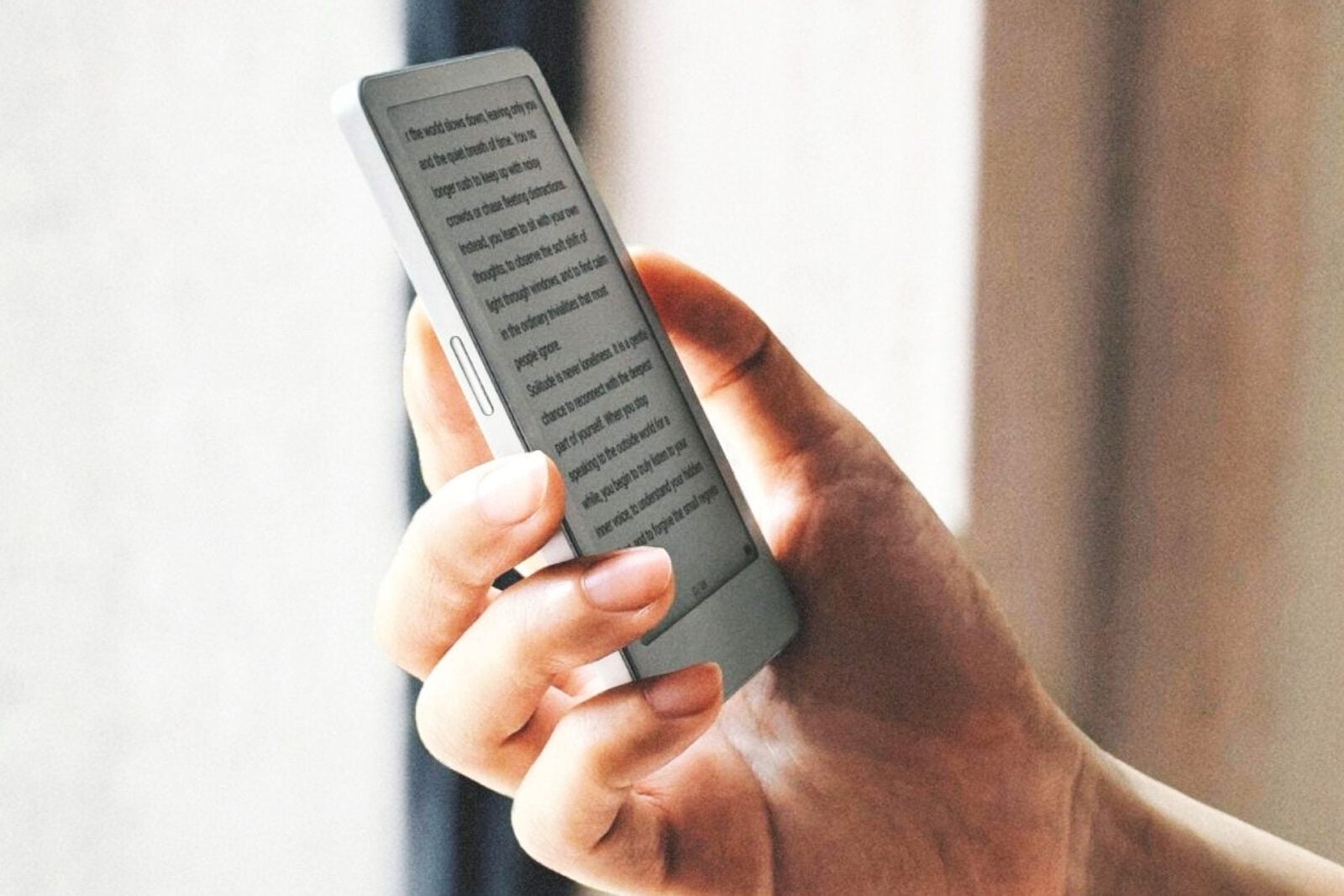 Máy đọc sách tí hon thách thức Kindle