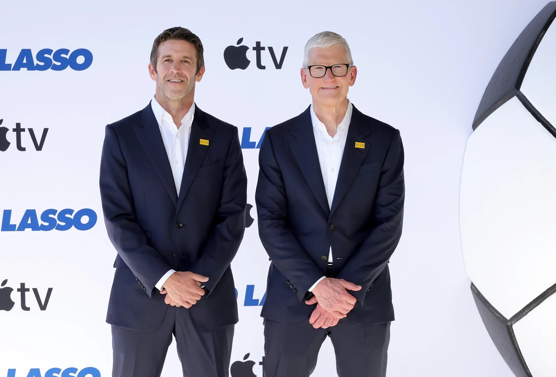 Hành động trên mạng xã hội của Apple sau khi có CEO mới