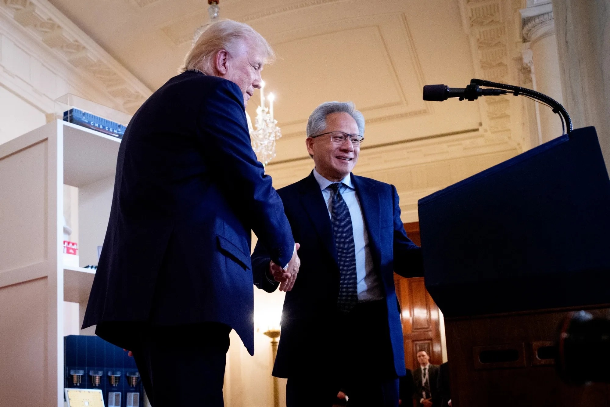 Lý do cuộc gọi của ông Trump cho CEO Nvidia gây chú ý