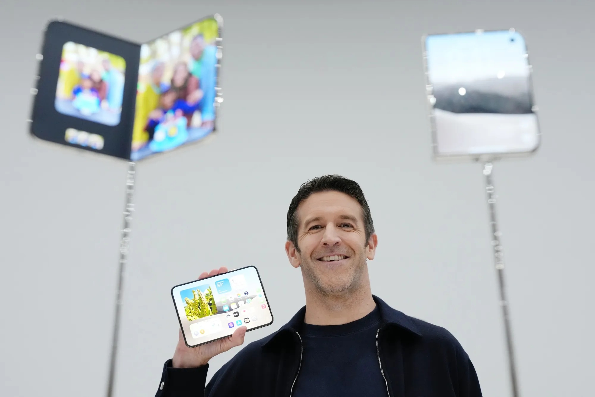 CEO John Ternus nói về tham vọng chưa từng có của Apple