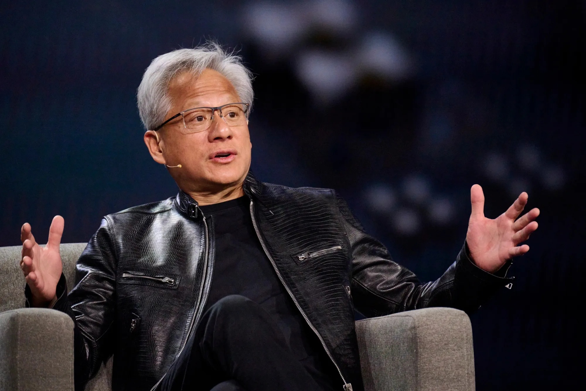 CEO Nvidia cảnh báo châu Âu