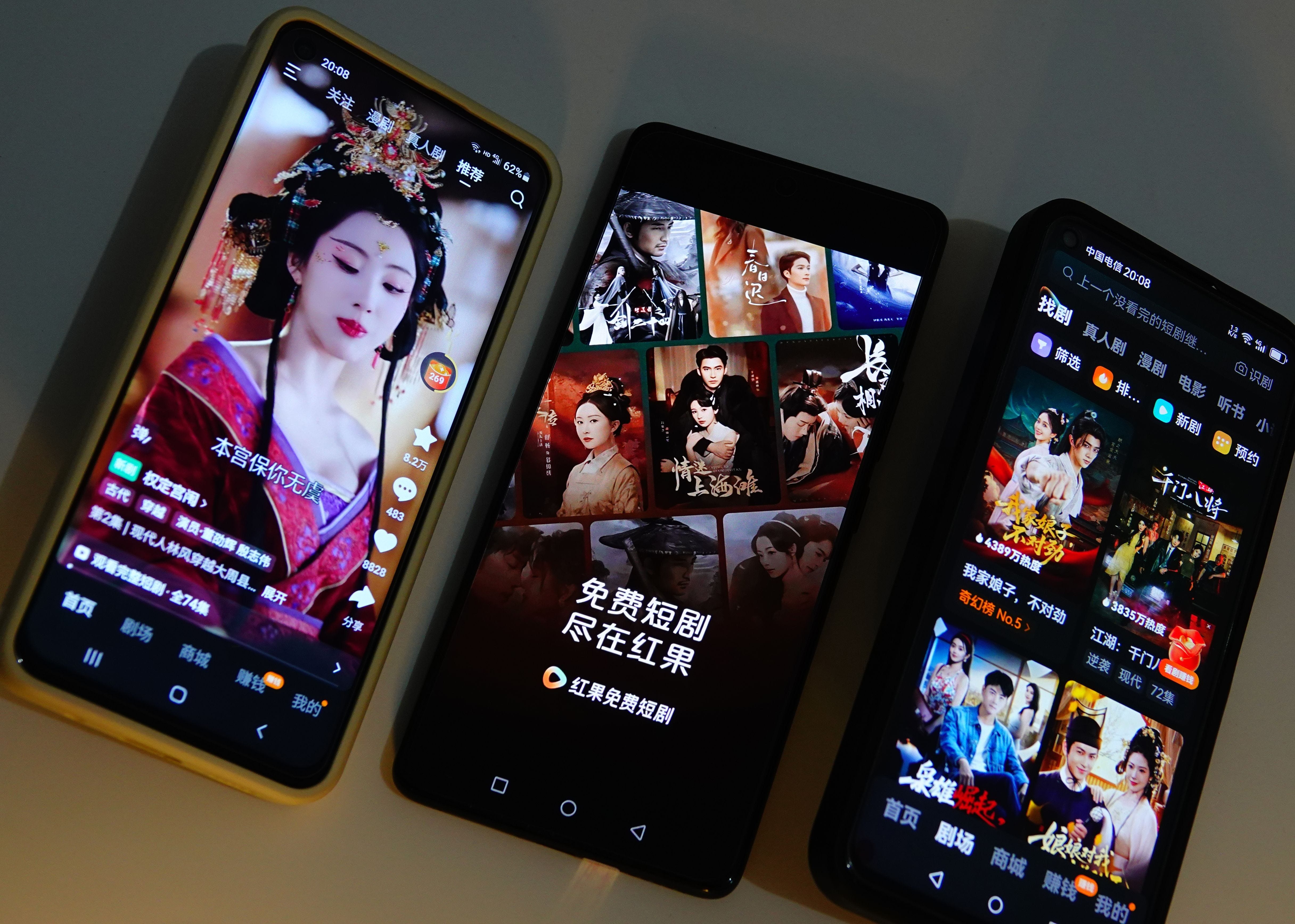 Người dùng Trung Quốc đốt thời gian vào app phim ngắn
