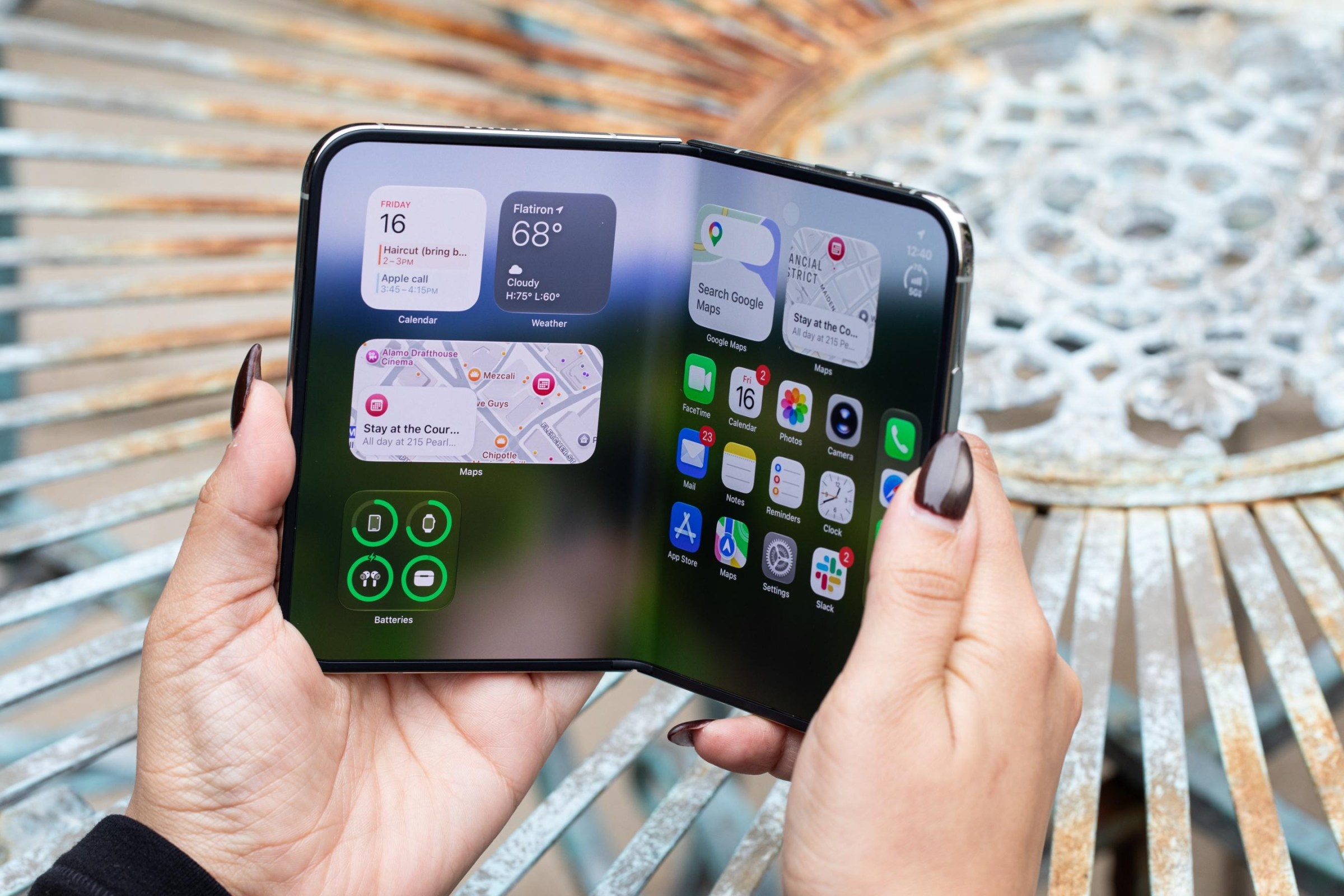 Hết cửa 'đầu cơ' iPhone Duo
