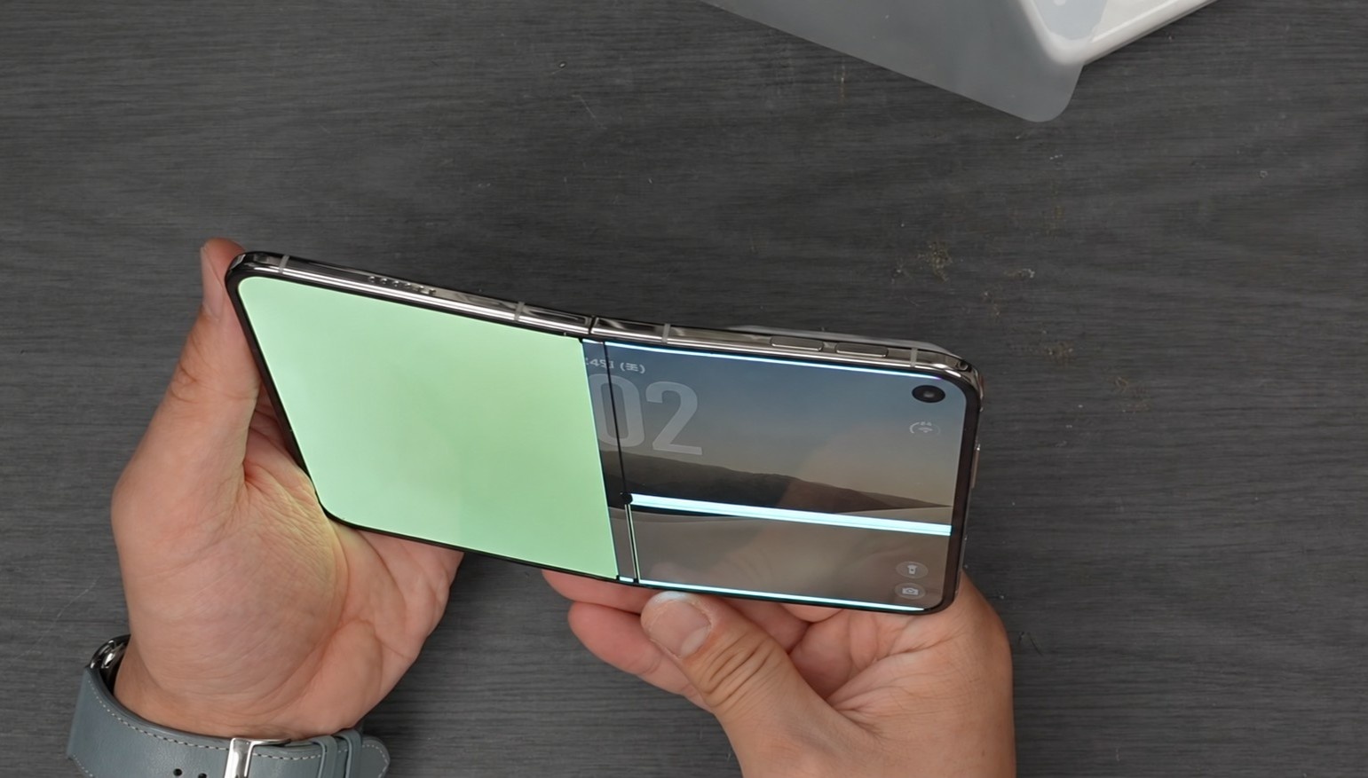 Đây là lý do iPhone Duo hỏng màn hình?