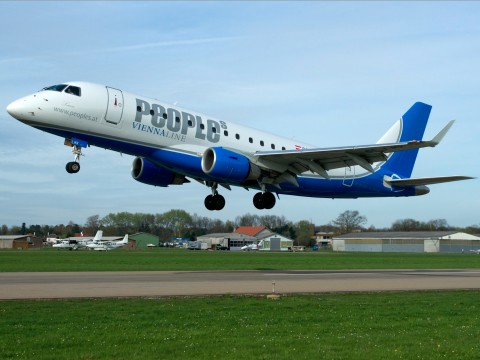 Chuyen bay thuong mai ngan ky luc the gioi hinh anh