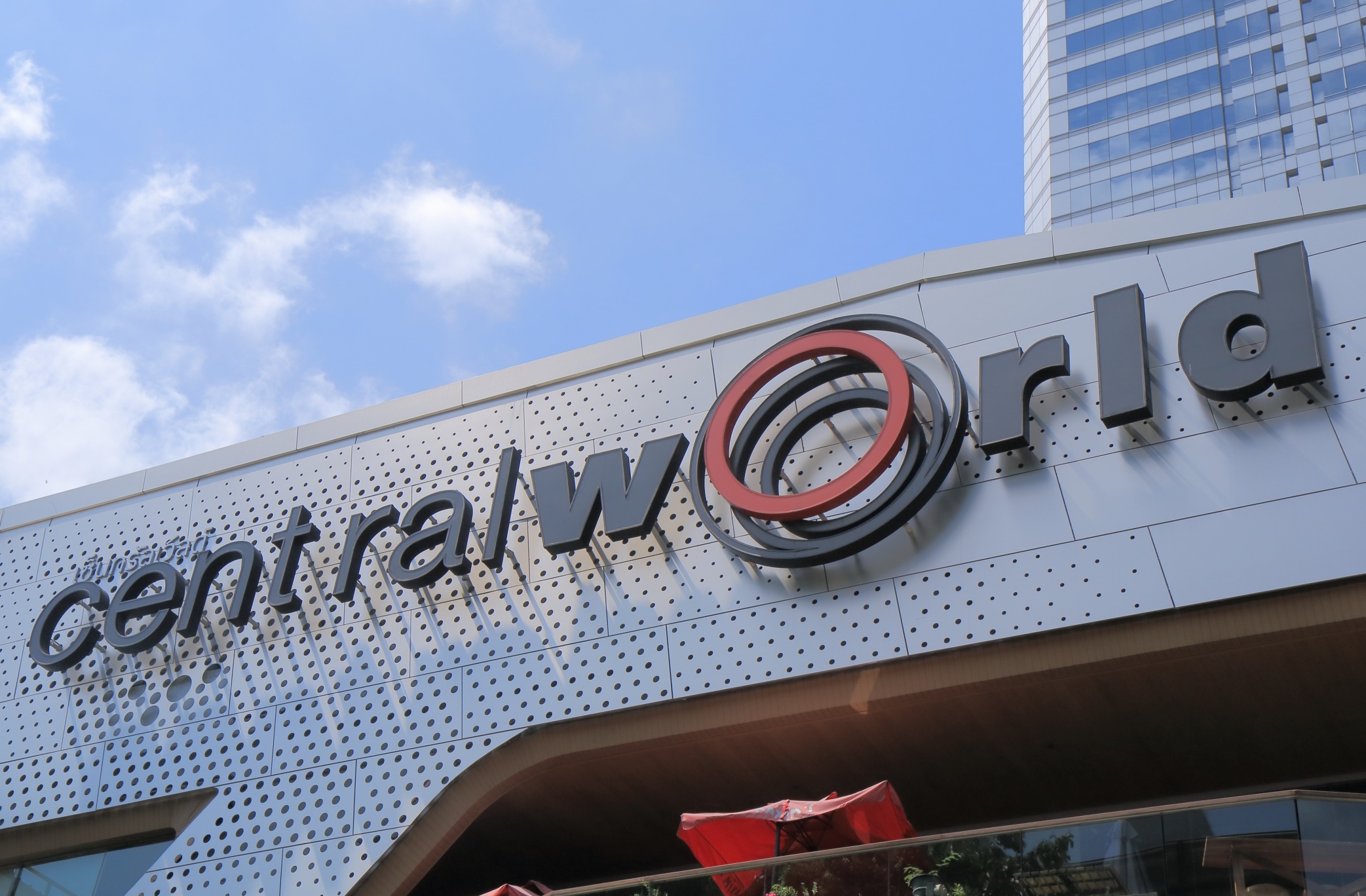 10 tap doan gia dinh noi tieng nhat chau a anh 10