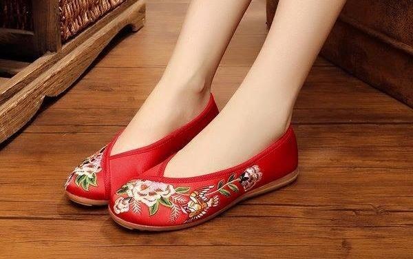 Ro mot sam hai vai kieu Hoa choi Tet 2017 hinh anh