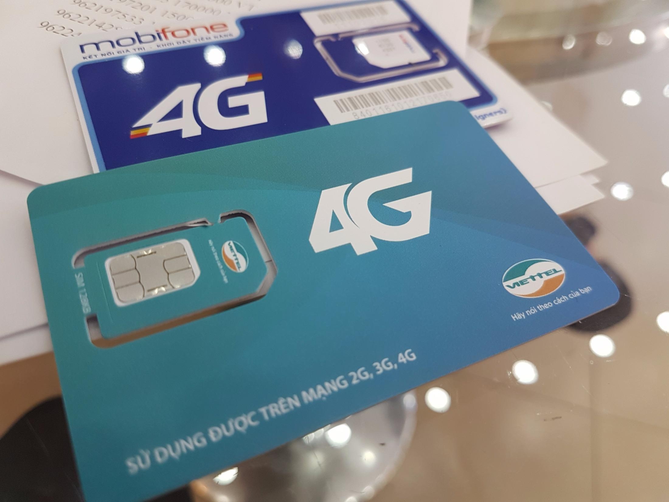 Nguoi Ha Noi xep hang doi SIM 4G truoc Tet hinh anh