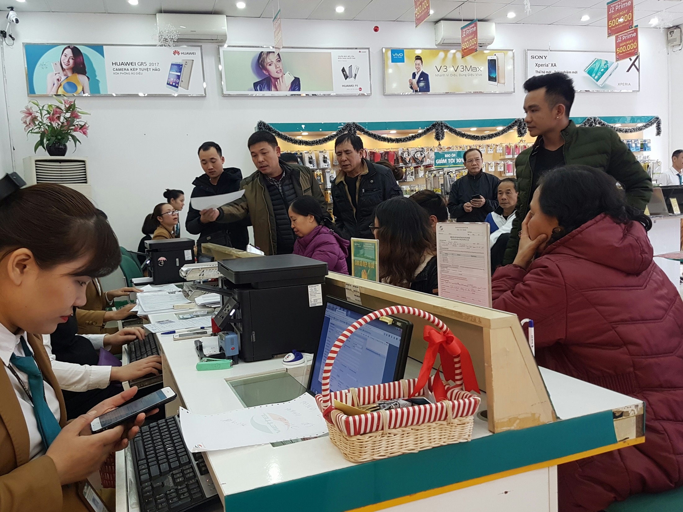 Nha mang dau tien chinh thuc van hanh 4G, gia cuoc re hon 3G hinh anh