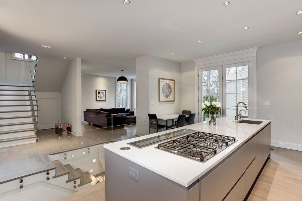 ben trong can nha cua con gai trump anh 8