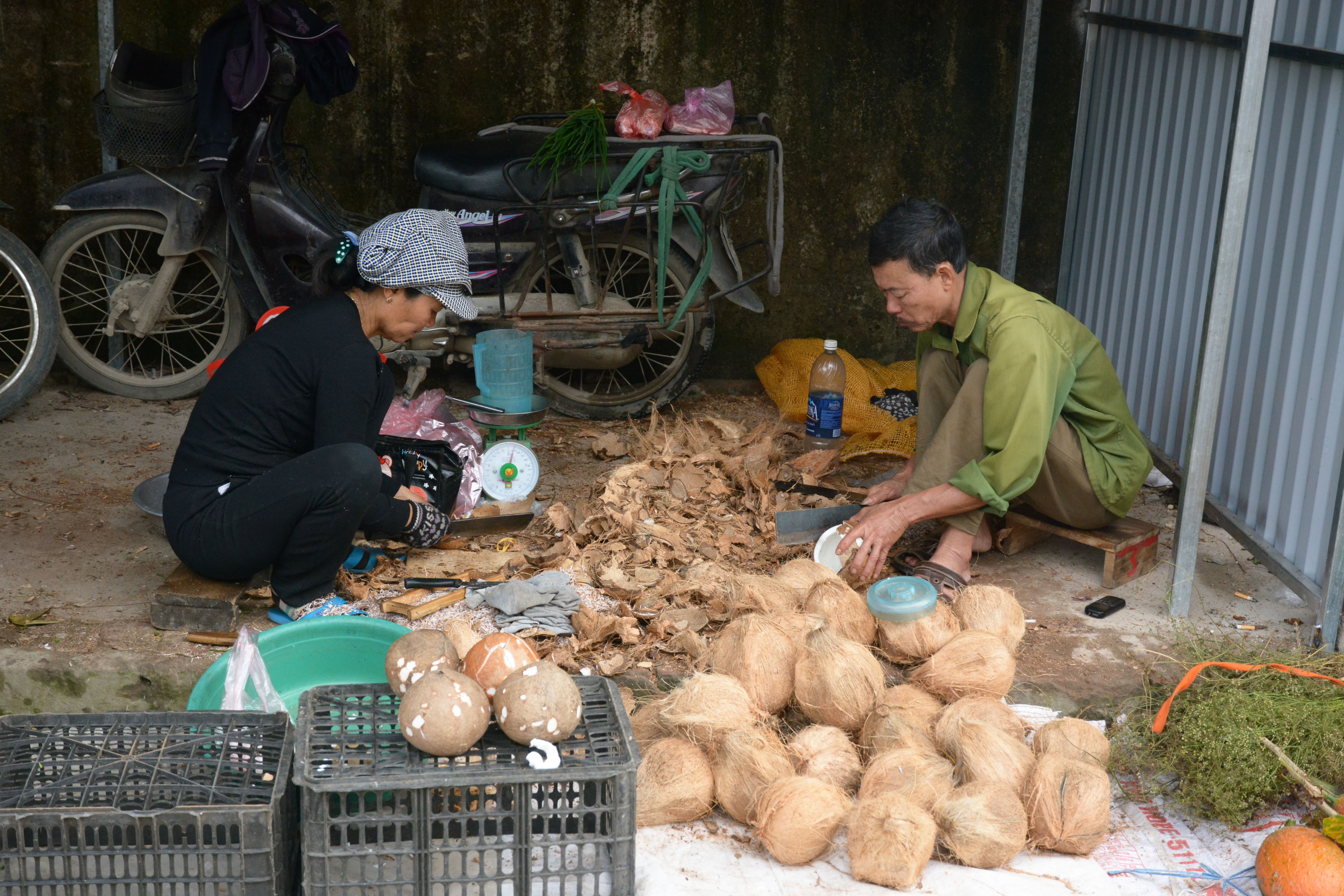 Nhon nhip cho que ngay 30 Tet anh 13