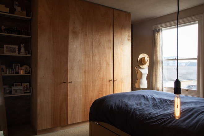 nhà được thiết kế lại bằng ván ép, đất sét và thép ảnh 10 nha duoc thiet ke lai bang van ep, dat set va thep anh 10