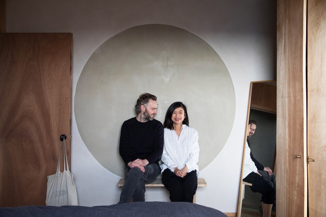 nhà được thiết kế lại bằng ván ép, đất sét và thép ảnh 15 nha duoc thiet ke lai bang van ep, dat set va thep anh 15