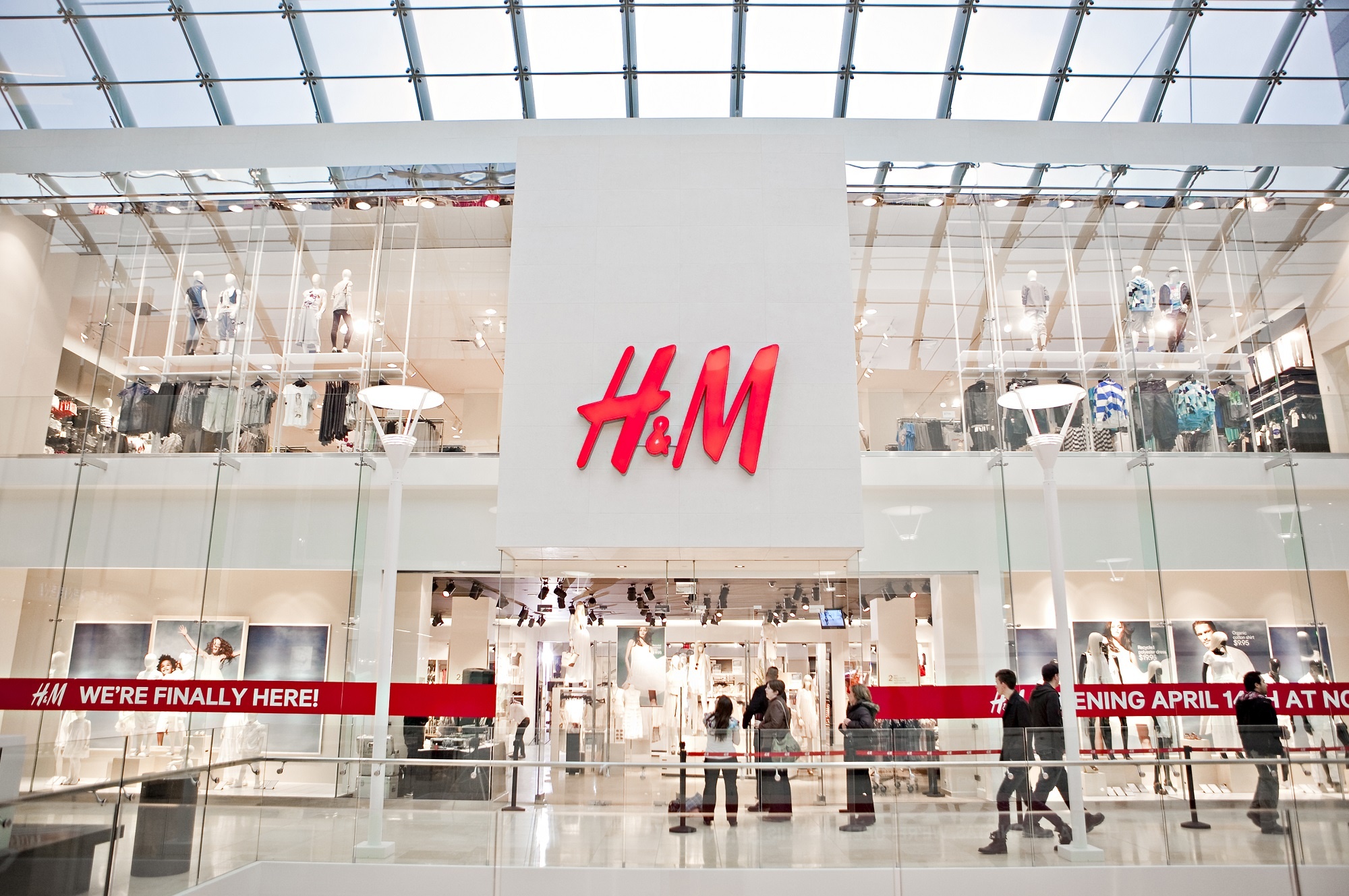 H&M mo cua hang dau tien rong 2.000 m2 o Ha Noi? hinh anh