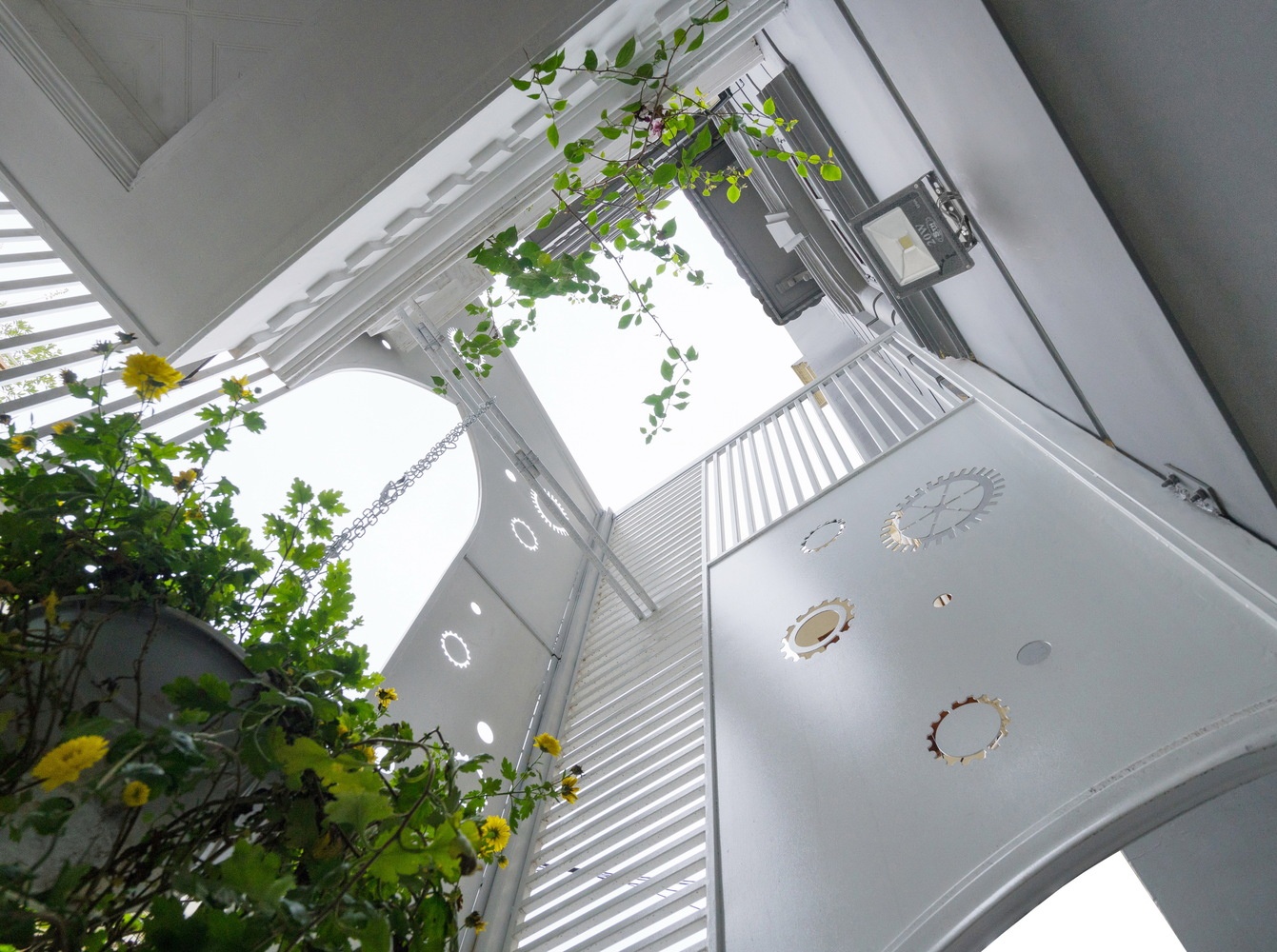 showroom dong ho ha noi thiet ke doc dao anh 3