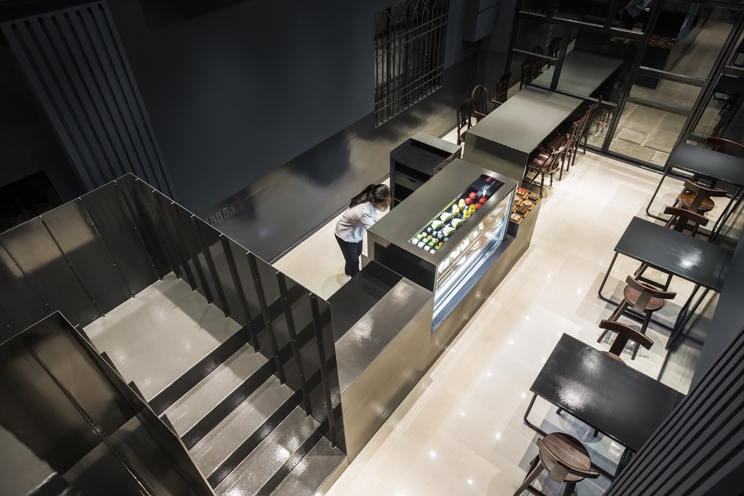 quan banh ngot pha cach voi gam mau tram anh 11