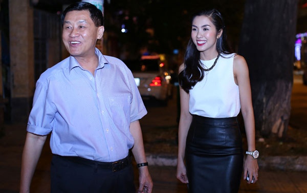 Bo chong Ha Tang thau tom xong DN dich vu hang khong lon nhat VN hinh anh