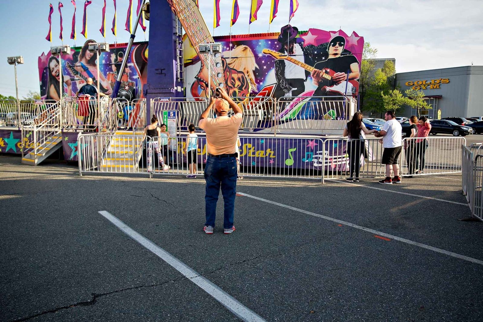 bai do xe hoi sinh trung tam thuong mai anh 6