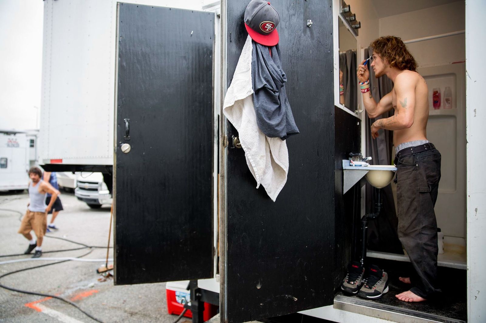 bai do xe hoi sinh trung tam thuong mai anh 8