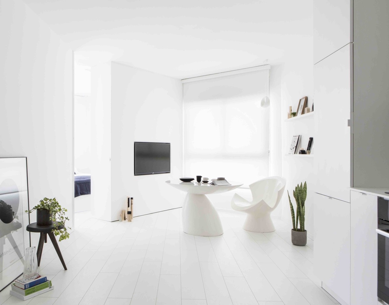 Can ho 42 m2 voi mau trang tinh te hinh anh