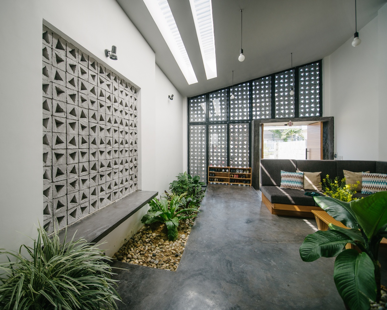 Can nha mot tang thiet ke sau noi bat giua Kon Tum hinh anh