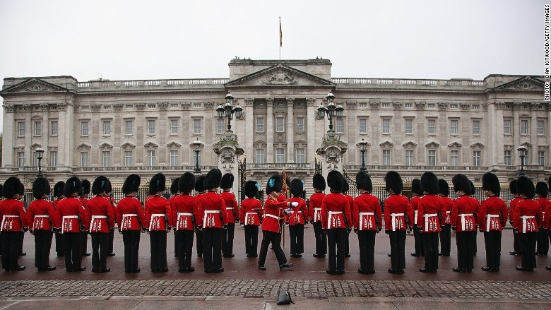 nu hoang anh thu nhap bao nhieu anh 2