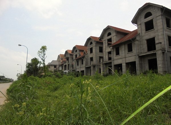 Danh thue nguoi co 2 can nha: Tai san nha giau vao 'tam ngam' hinh anh