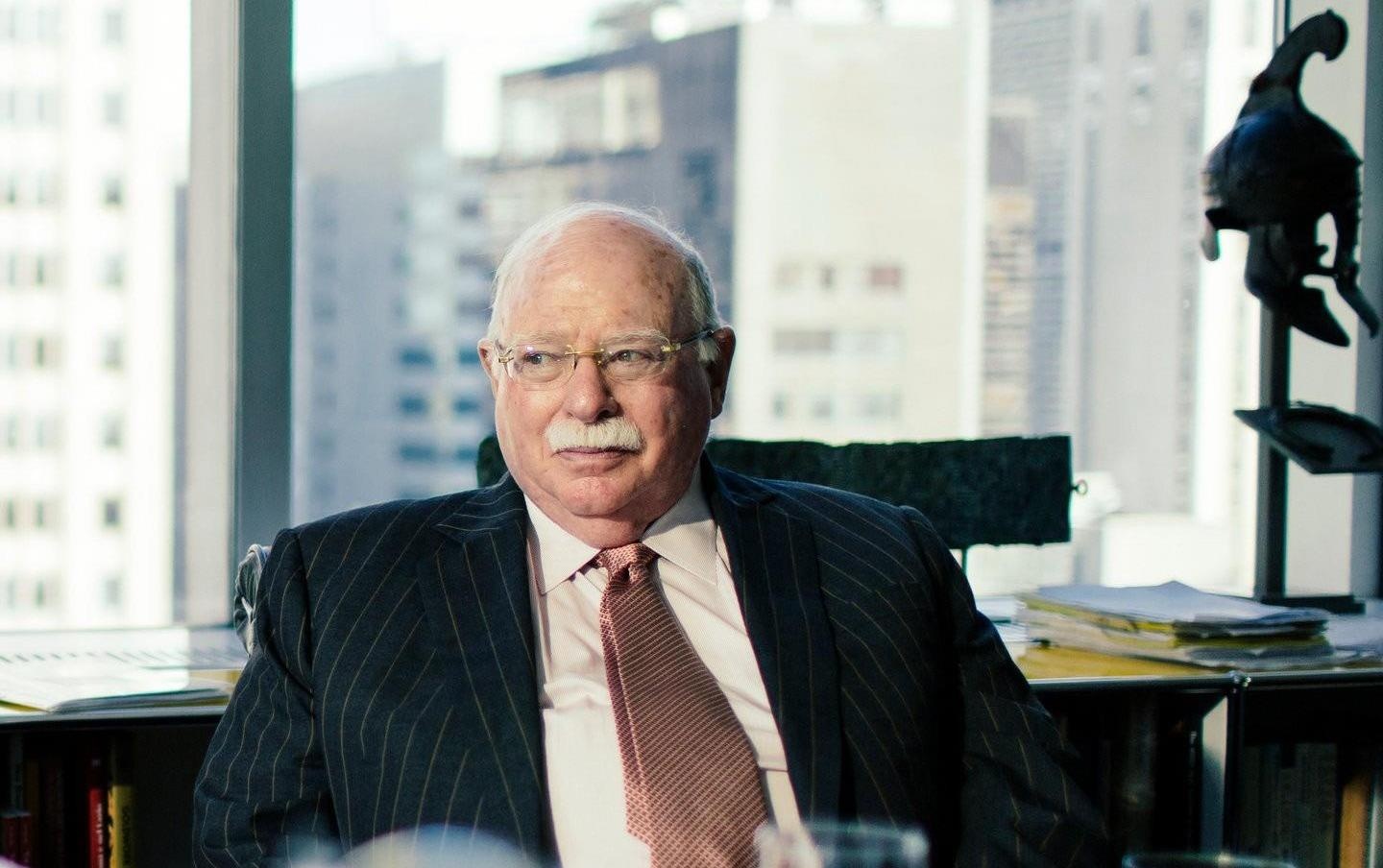 Huyen thoai pho Wall bi to goi y nhieu phu nu quan he tinh duc hinh anh