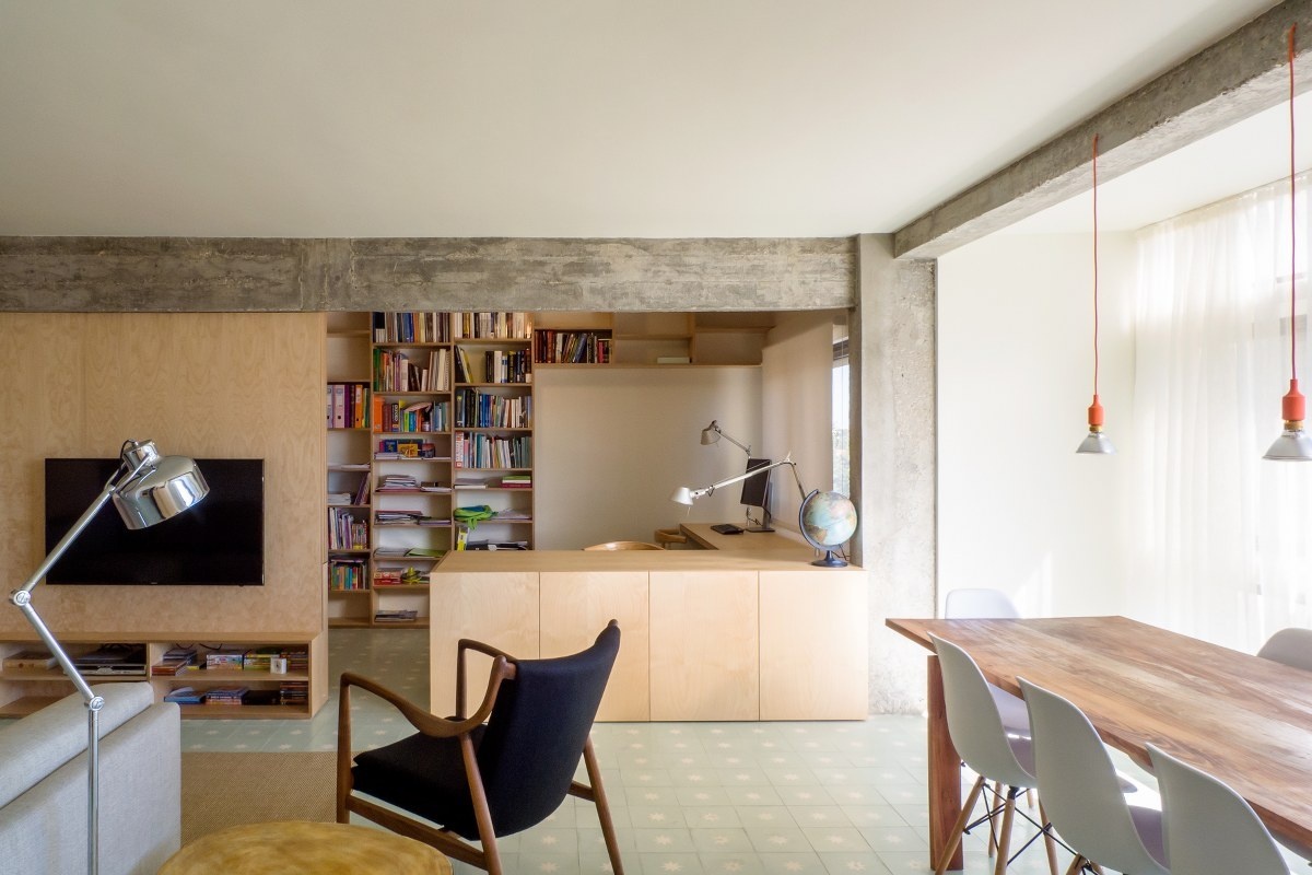 Can ho 115 m2 cai tao voi phong lam viec bi mat hinh anh