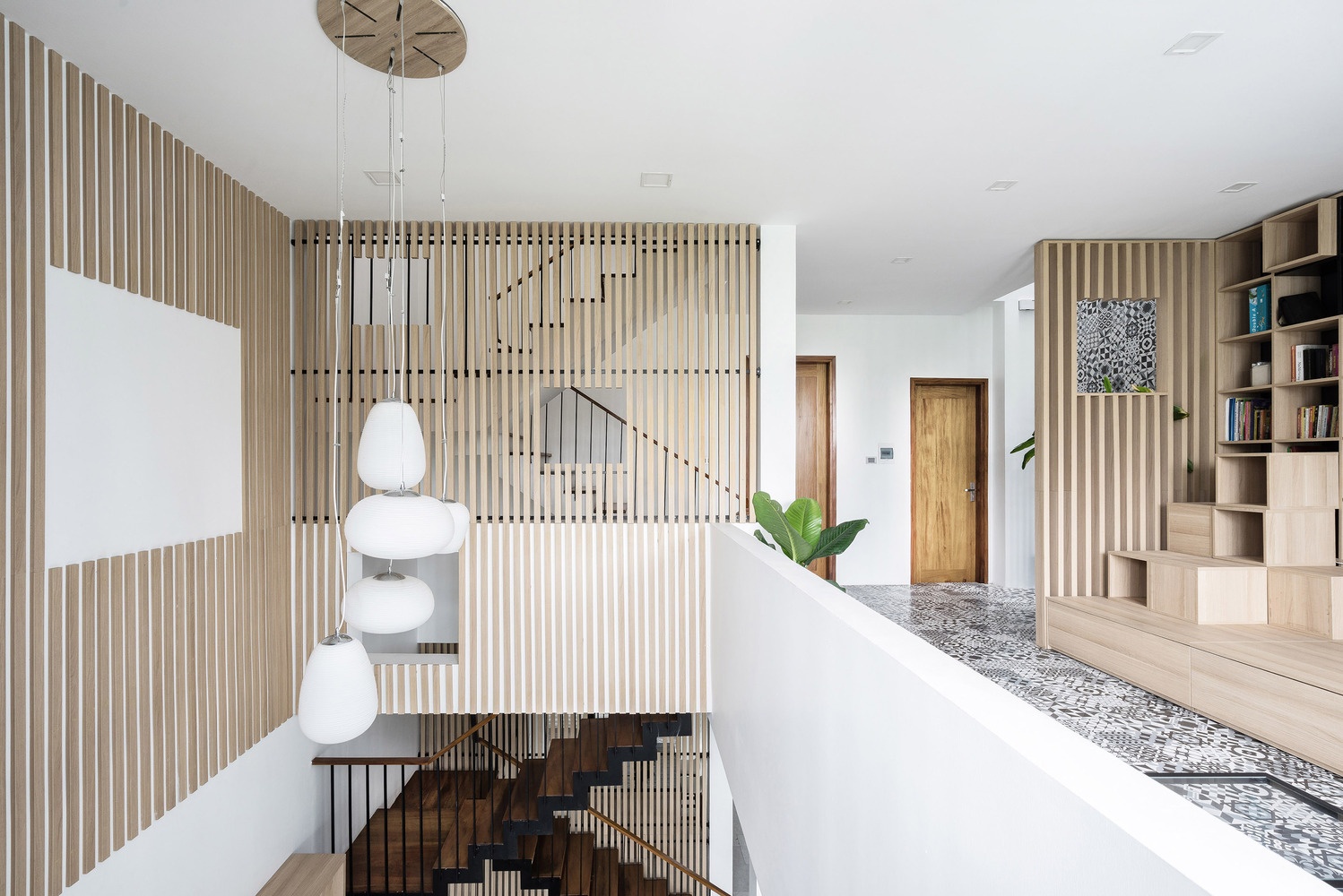 Can nha doc dao hoan thien tu nha xay tho o Ha Noi hinh anh