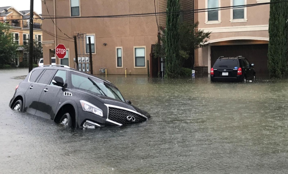 Doanh nghiep My gom ton, go don nhu cau sua nha sau bao Harvey hinh anh