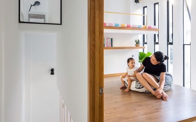 Can nha tien ich nhieu anh sang tren 18 m2 dat hem o TP.HCM hinh anh