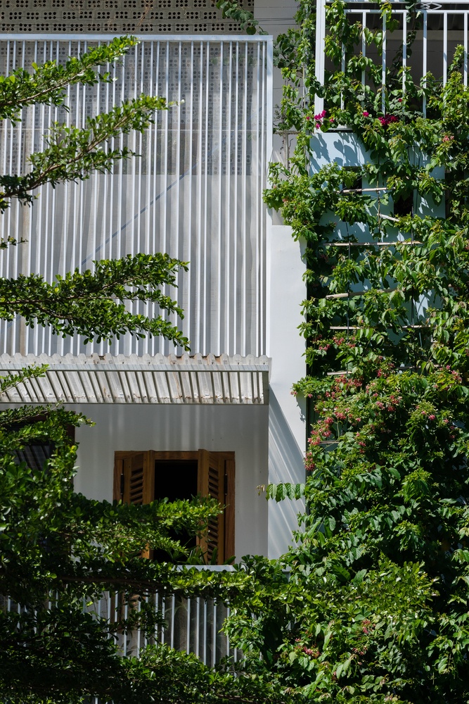 Can nha mat huong Tay ma khong lo nong o Nha Trang hinh anh