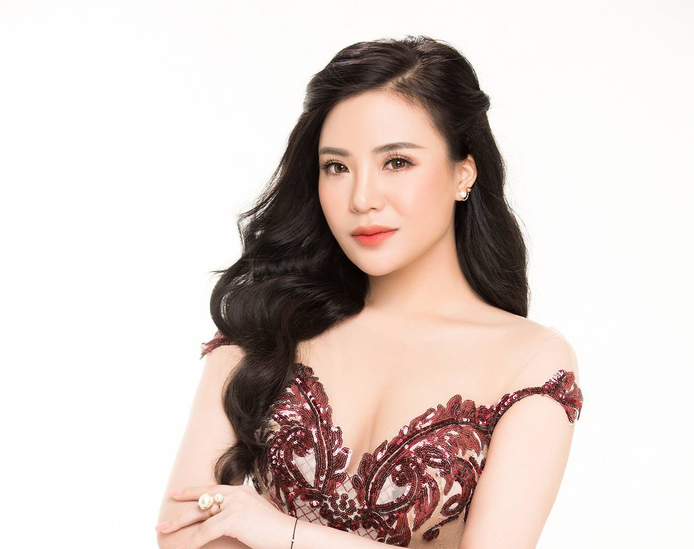 7 diem it biet ve ba chu lo my pham 11 ty bi dieu tra hinh anh