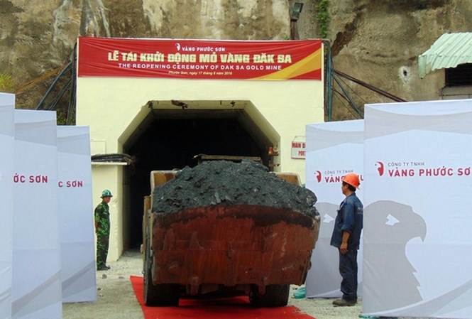 'Dai gia' vang Phuoc Son bat ngo thoat cua pha san hinh anh