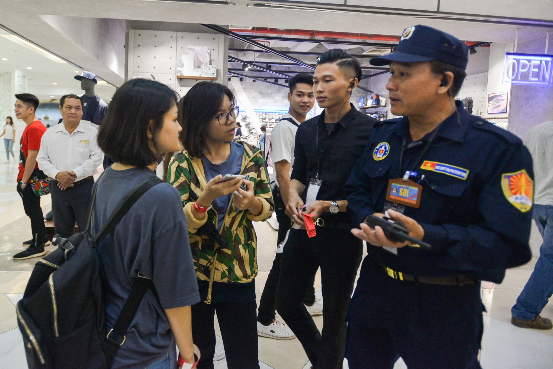 cua hang h&m tai ha noi anh 10
