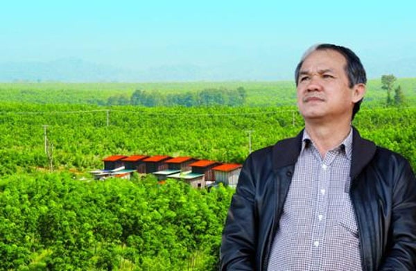 Bau Duc truot dai, tui tien chi con bang 1/20 ty phu Pham Nhat Vuong hinh anh