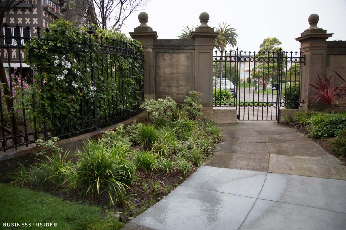 khu pho nha giau bi ban gia 90000 USD anh 12