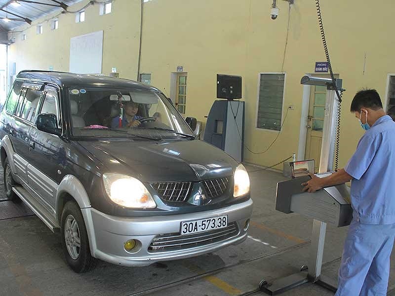 Tich thu 24.000 oto ‘gia nua’: Duoc khong? hinh anh