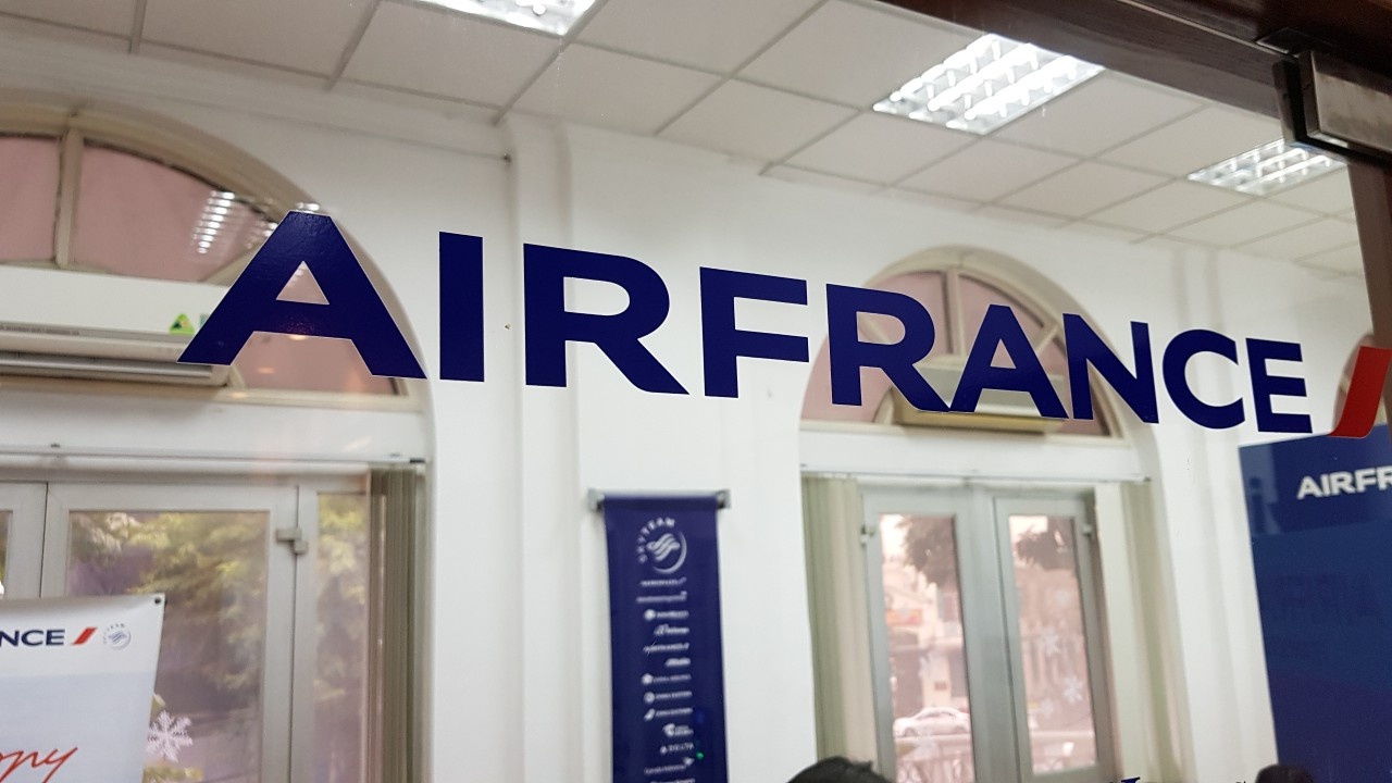 Nhan vien dinh cong vi luong thuong, Air France huy 25% so chuyen bay hinh anh