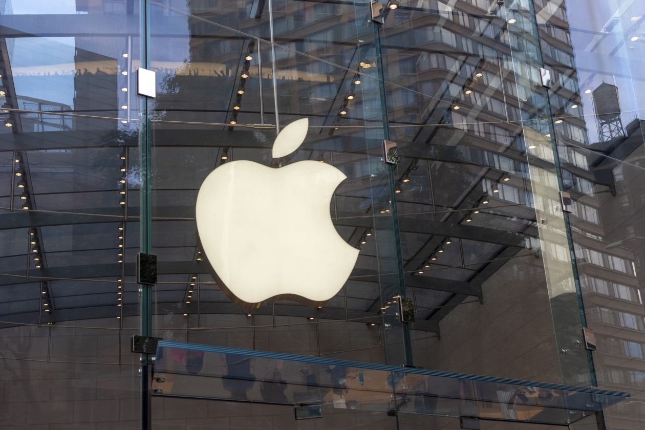 Apple sap tro thanh cong ty My dau tien can moc 1.000 ty USD hinh anh