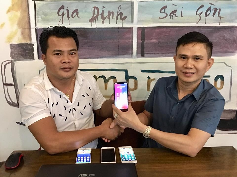 'Sieu SIM' 0909999999 duoc mua voi gia trieu USD hinh anh