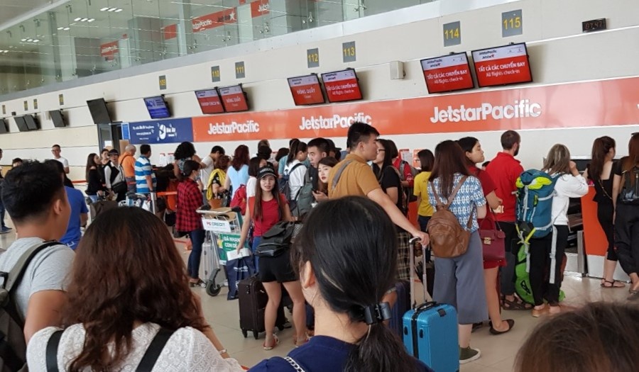 Hang khong bat dau mo ban ve Tet 2019 hinh anh