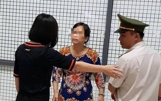 Khach bay tranh cai voi nhan vien hang khong vi 500.000 dong hinh anh