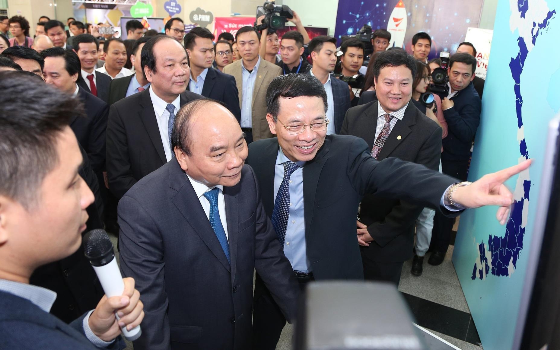 'O dau co nguoi Viet, o do co Zalo' hinh anh